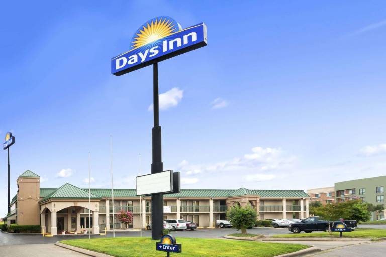 Days Inn by Wyndham Clarksville North in Clarksville, TN