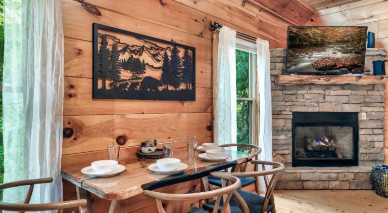 Vacation home with jacuzzi — photo 3