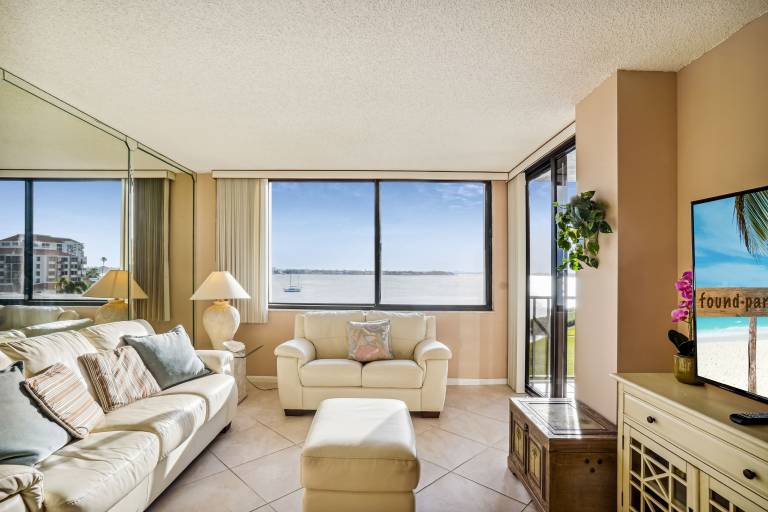 Bahia Del Mar 1 501