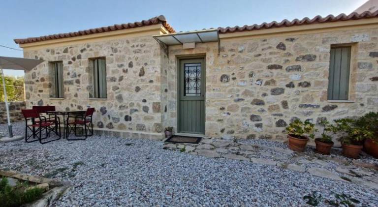 Lovely house with yard & patio | Dogs allowed in Aegina