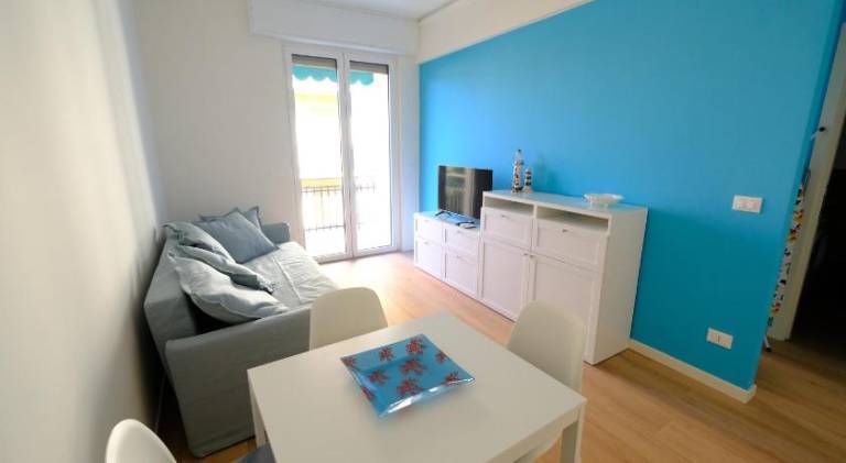 Rental apartment with patio — photo 2