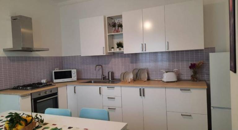 Rental apartment with yard — photo 2