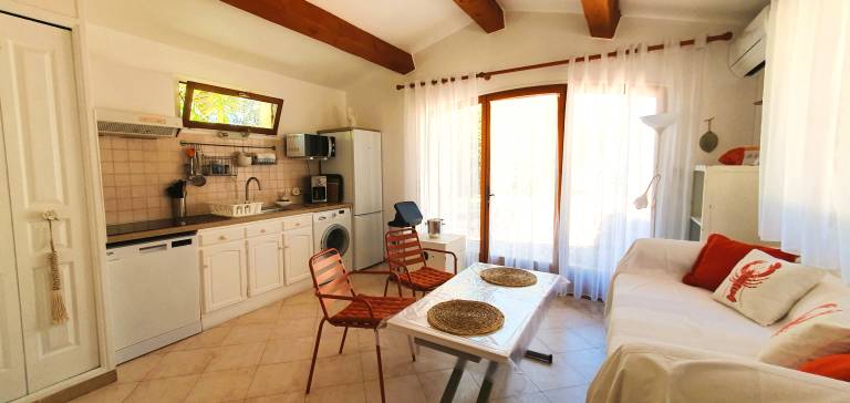 Fully equipped apartment with barbecue & yard | Garden view | Pet-friendly — photo 4