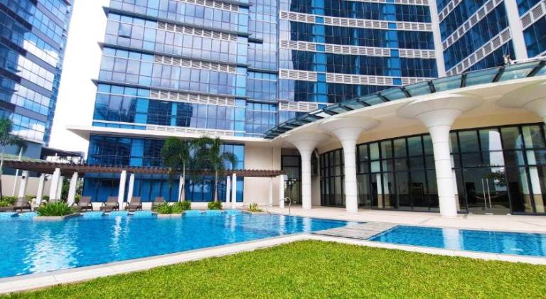 Spacious Modern Suites with Amazing City View — photo 5