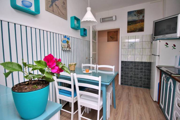 Rental apartment with terrace & grill — photo 3