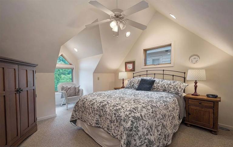 Chalet Oakland