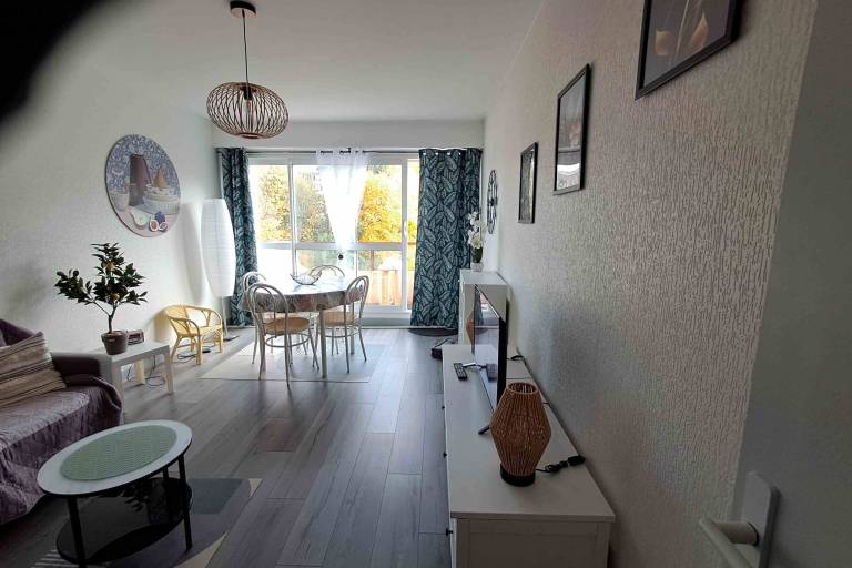 Apartment near the beach — photo 3