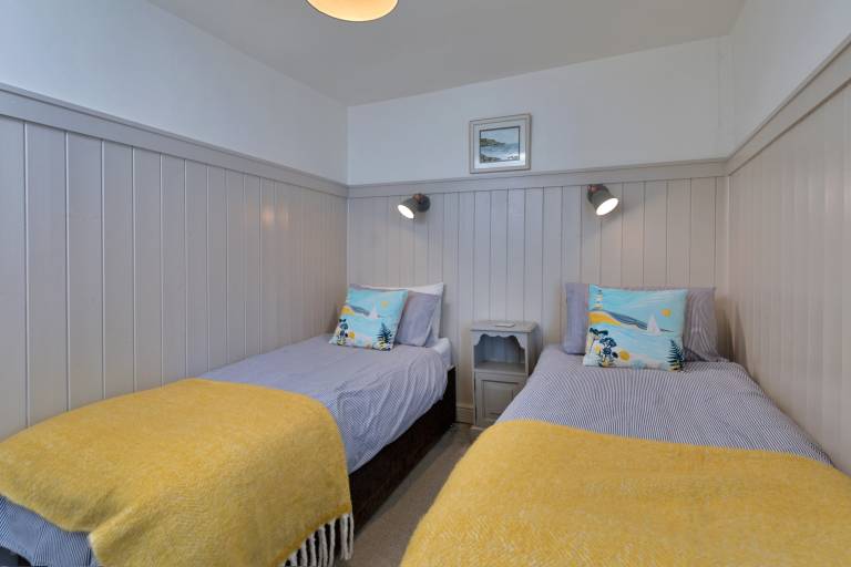 Apartment with 2 rooms for 4 persons — photo 4