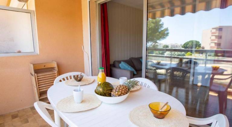 Holiday apartment with pool in Bormes-Les-Mimosas