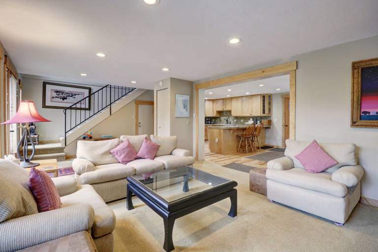 Apartment with garden & terrace in Silverthorne, CO