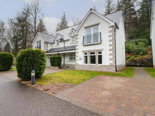 House Invergarry