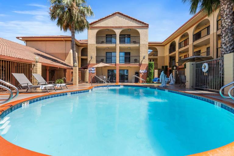 Best Western Plus Executive Inn & Suites in Manteca, CA