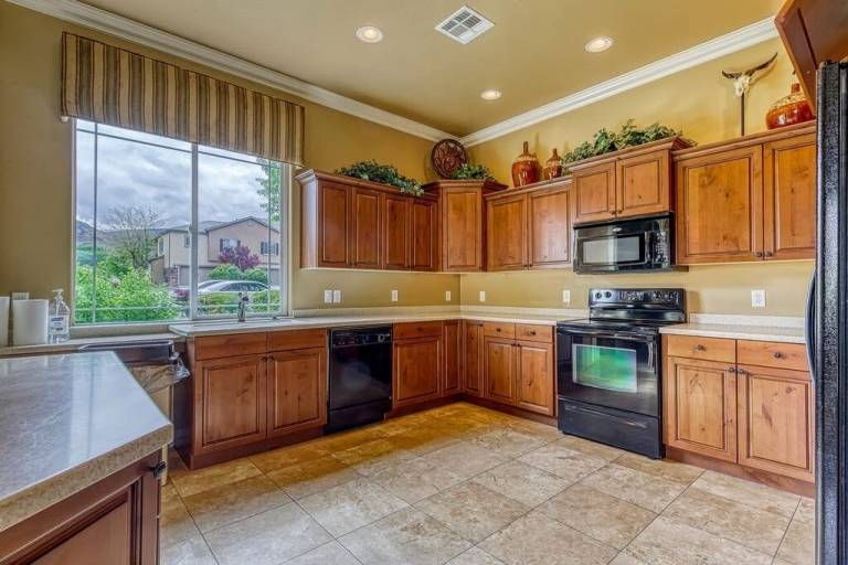 House  Cedar City