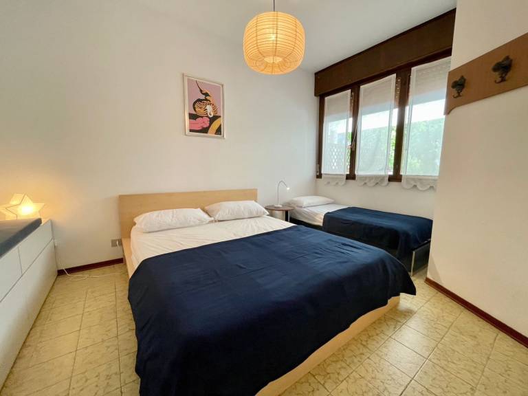 Spacious duplex near the beach — photo 4