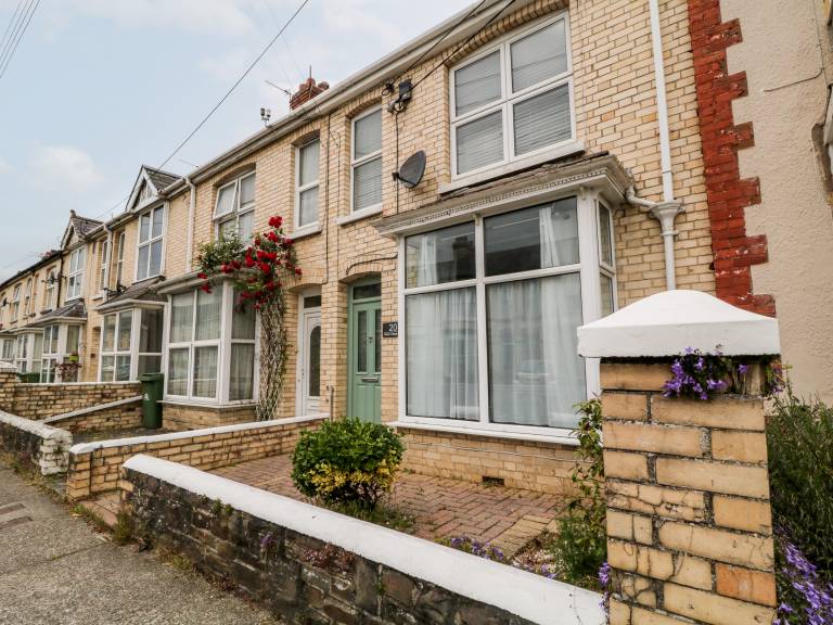 Cottage with yard in Bideford