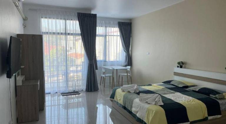 Nai-harn Apartments in Karon