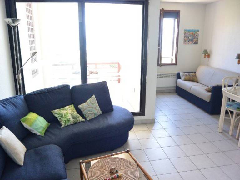 Holiday apartment with pool — photo 4
