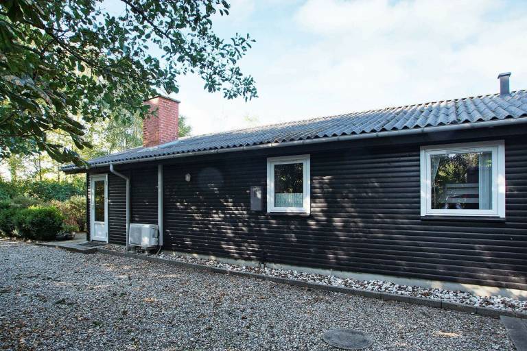Fully equipped nice house with sauna, patio & jacuzzi | Pet-friendly — photo 2