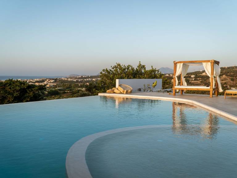Villa mit Meerblick und privatem Pool, BBQ 1,5km vom Strand entfernt in Rethymno