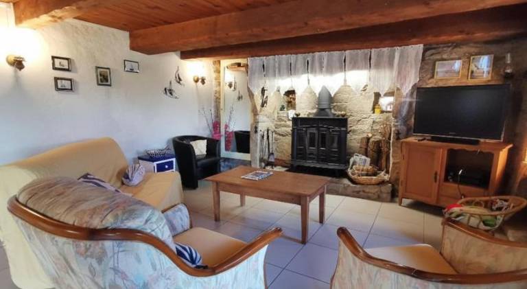 Vacation home with 2 rooms for 5 persons in Audierne