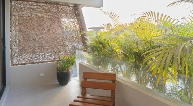 Rental apartment with terrace & pool — photo 4