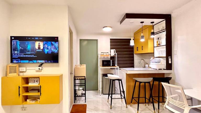 House with pool | Suitable for remote work in Mabalacat City