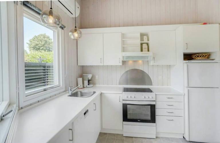 Bright house with sea view and a hot tub on Als — photo 5