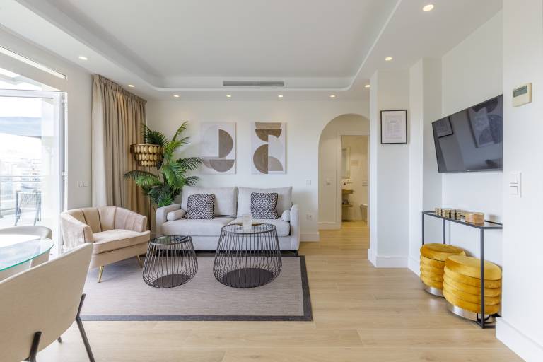 Fully equipped lovely holiday apartment with terrace | Close to Alcazaba of Málaga | Next to the beach | Perfect for remote work | Dogs allowed — photo 3