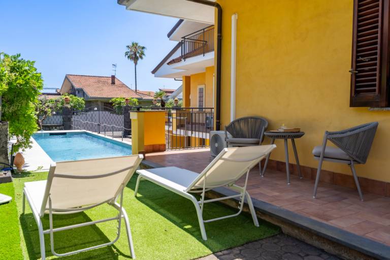 House with terrace, barbecue & private pool | Suitable for remote work | Pet-friendly — photo 3