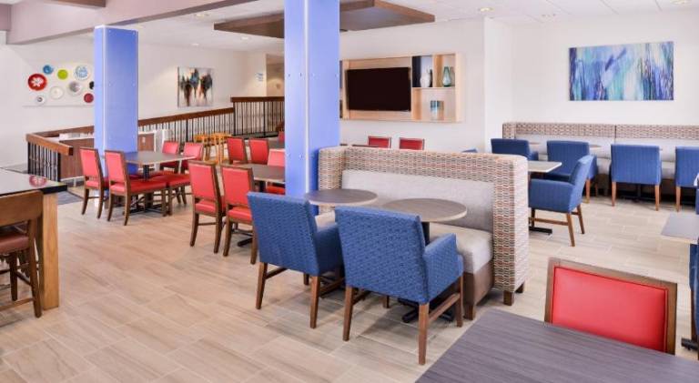 Holiday Inn Express Burlington By IHG — photo 5