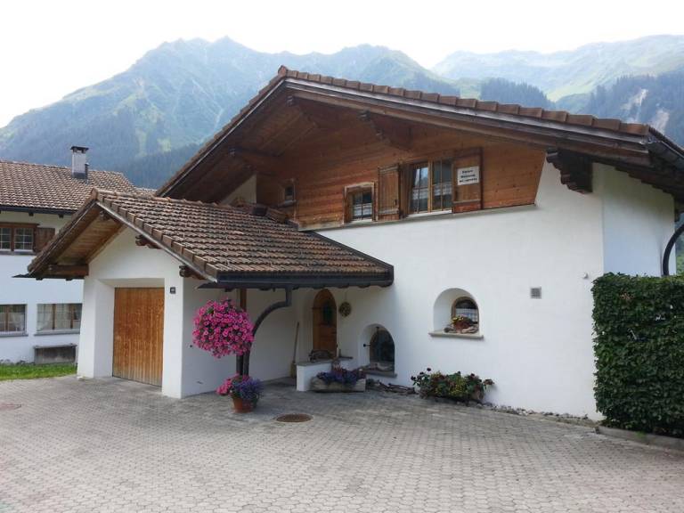 Apartment Klosters-Serneus
