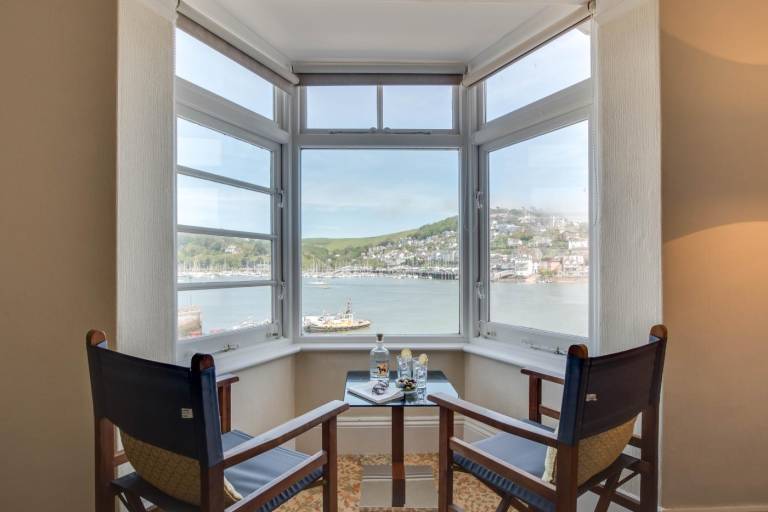 Fully equipped holiday apartment with hot tub | Water view | Pets allowed — photo 5