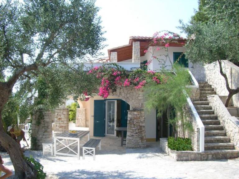 Vacation home with garden, private pool & barbeque | Nature view | Dogs allowed — photo 3
