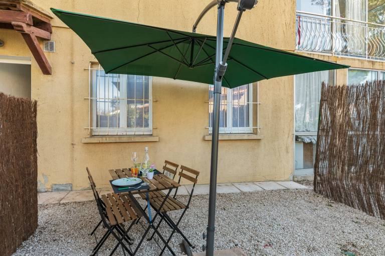 Child-friendly studio with garden & pool | Good for workation | Pets allowed — photo 3