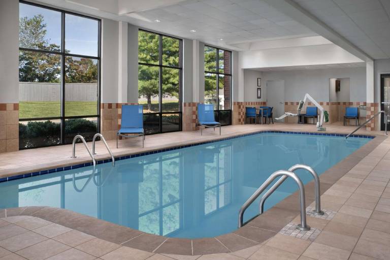 Hampton Inn & Suites Knoxville/North I-75 — photo 2