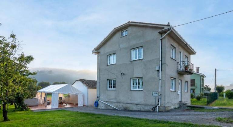 Fully equipped house with BBQ, patio & garden | Good for workation | Pets allowed in Viveiro