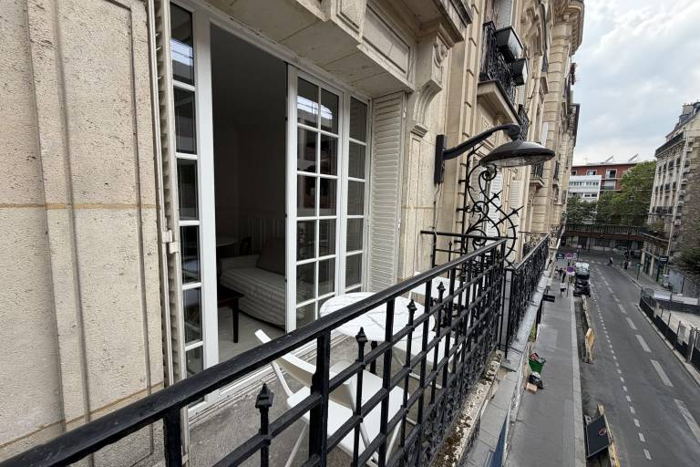 Child-friendly apartment | Near Moulin Rouge