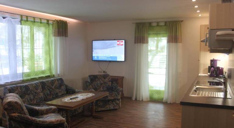 Rental apartment with pool, hot tub & patio — photo 2