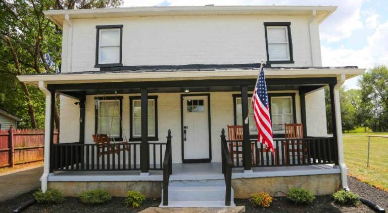 Chalet with 4 rooms for 9 persons in Charles Town, WV