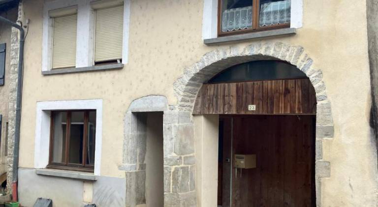 Vacation home with 6 rooms for 14 persons in Dole