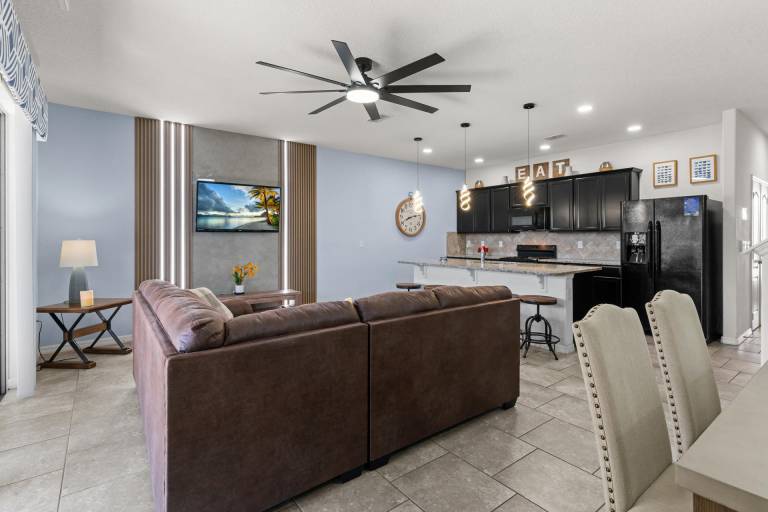 Child-friendly spacious house with private pool | Pets are welcome — photo 3