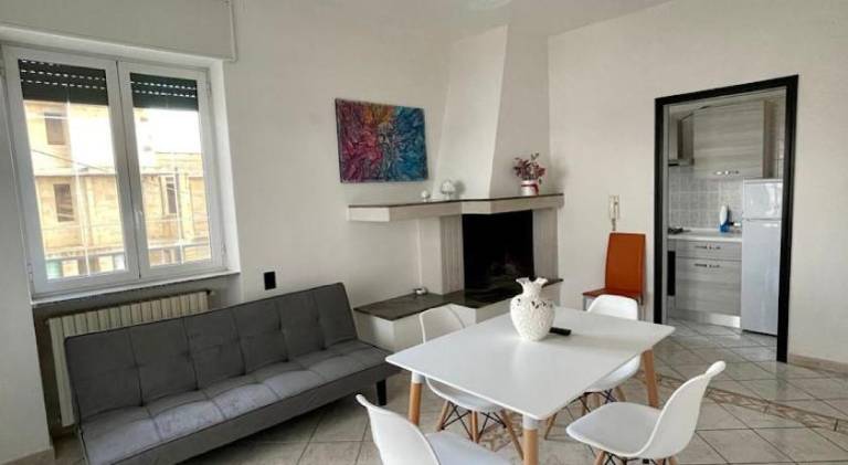 House with patio | Pets are welcome — photo 2