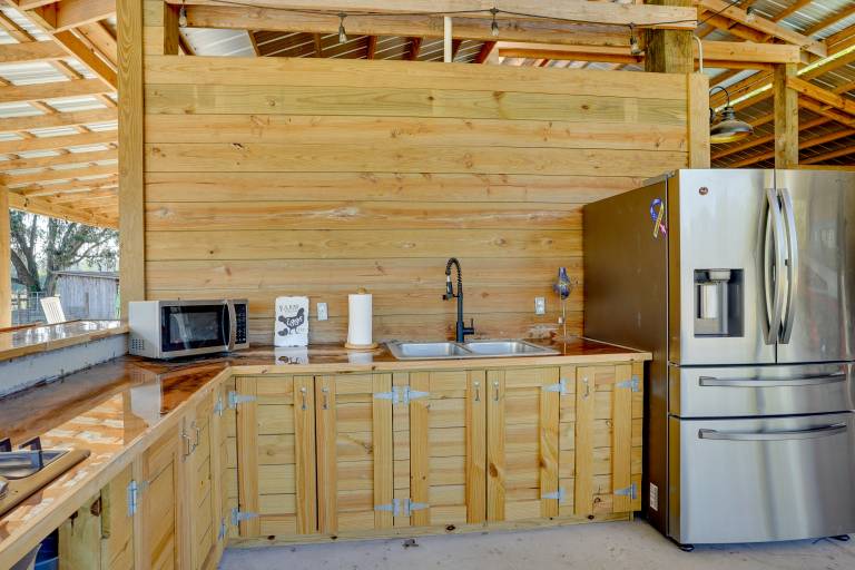 Farm Stay: Modern Barndominium in Lakeland! — photo 5