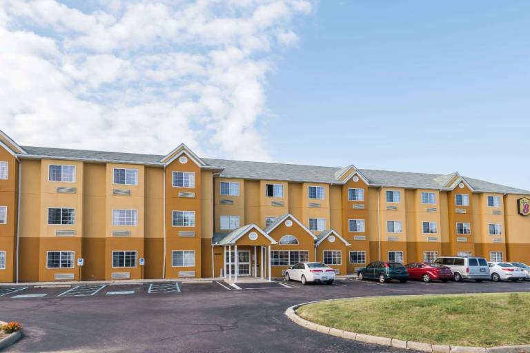 Super 8 By Wyndham Columbus West — photo 3