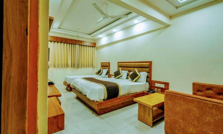 190 m&sup2; Ferienhaus