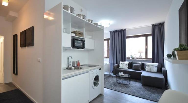 Pleasant serviced apartment with patio | Suitable for remote work | Pets allowed — photo 2