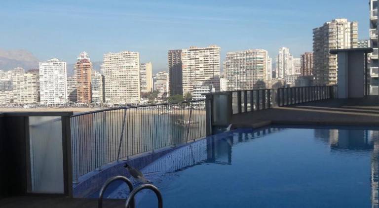Apartment with pool — photo 3
