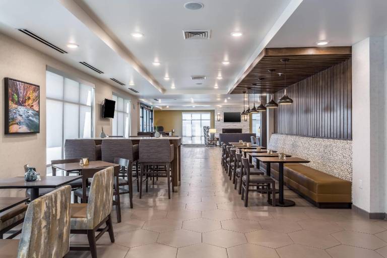 Comfort Inn & Suites Salt Lake City Airport — photo 4