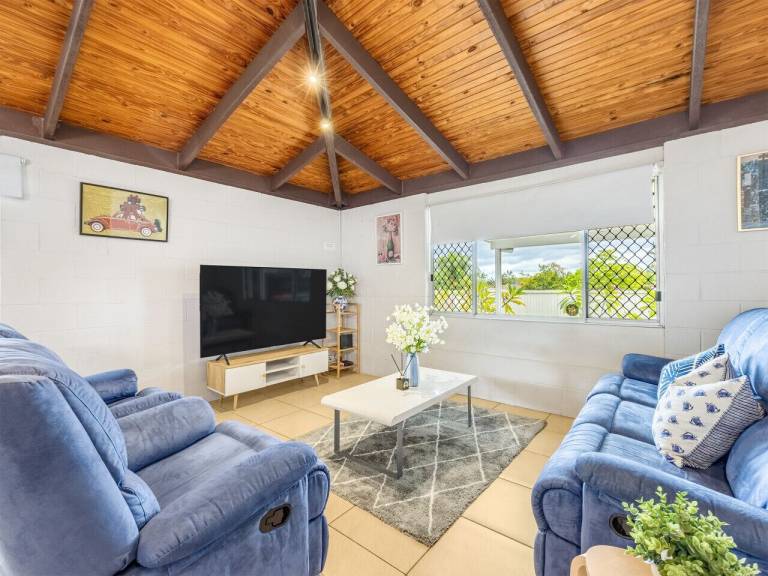 House Crestmead