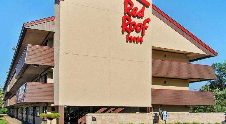 Red Roof Inn Toledo - University — photo 4